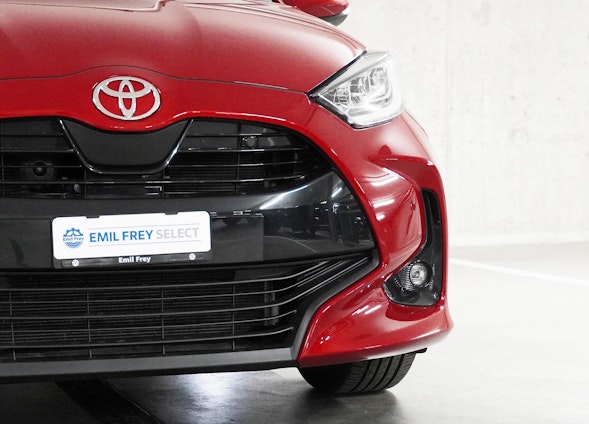Vehicle image 10