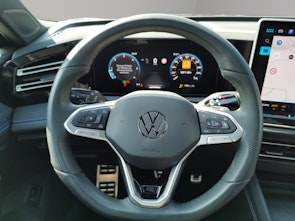 Vehicle image VW Tiguan 2.0 TDI SCR R-Line DSG 4motion