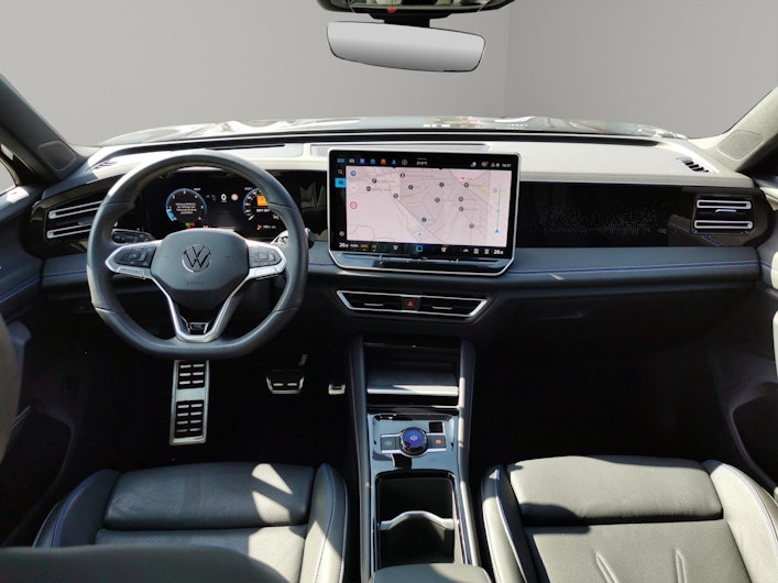 Vehicle image VW TIGUAN