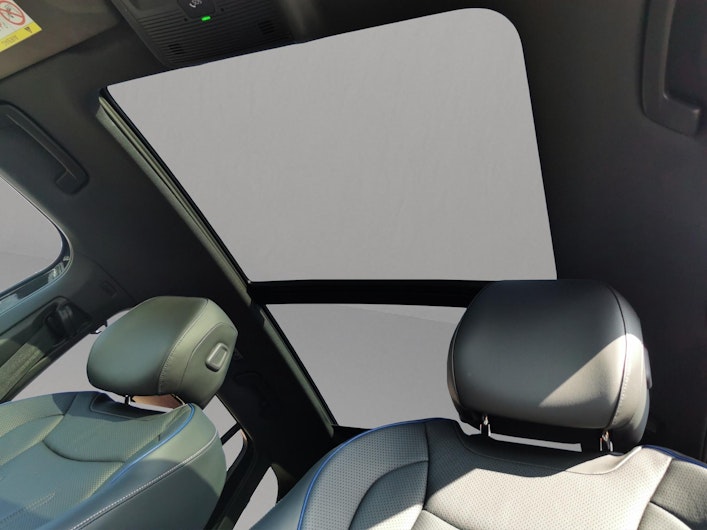 Vehicle image VW TIGUAN