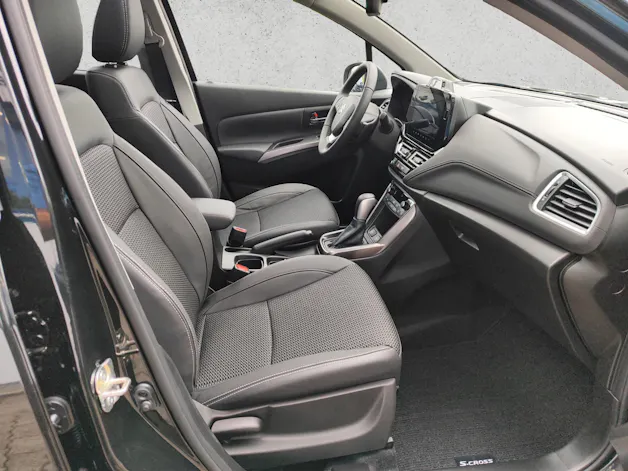 Suzuki S-Cross 1.4 T Compact Top Hybrid 4x4