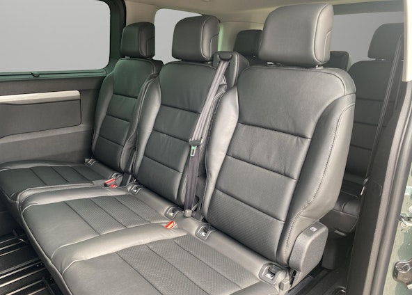 Vehicle image 6 Vehicle image 6