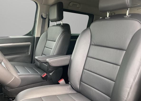 Vehicle image 3 Vehicle image 3