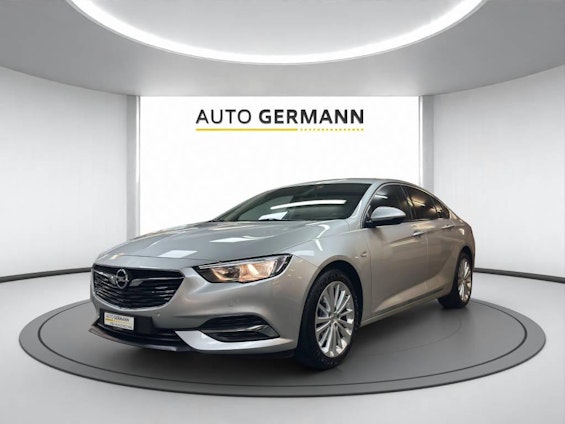First vehicle image