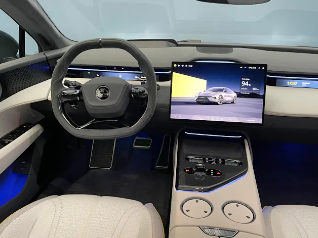 Lotus Emeya S