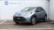 First vehicle image