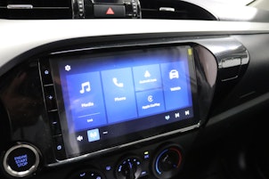 Vehicle image TOYOTA Hilux Double Cab.-Chassis 2.4 D-4D 150 Comfort