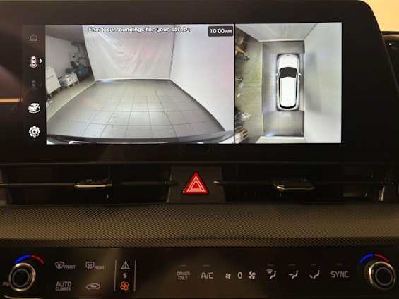 Vehicle image 9 Vehicle image 9