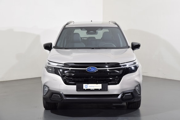 SUBARU Forester Station 2.0i e-Boxer Luxury 2