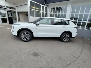 Mitsubishi Outlander 2.4 PHEV Inform 4x4