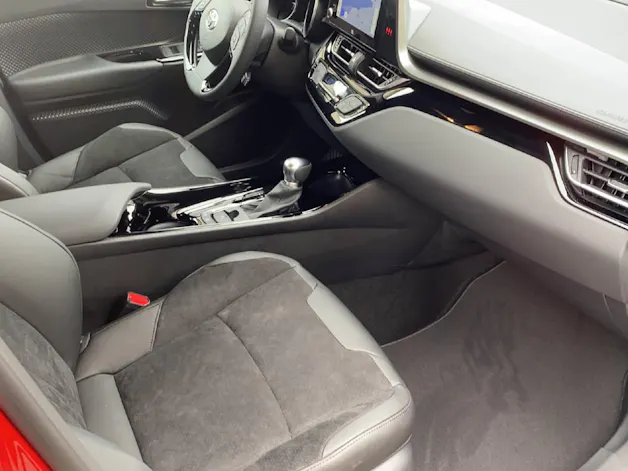 Toyota C-HR 2.0 VVTi HSD Move