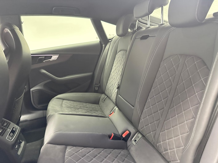 Vehicle image AUDI RS5