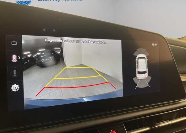 Vehicle image 9 Vehicle image 9