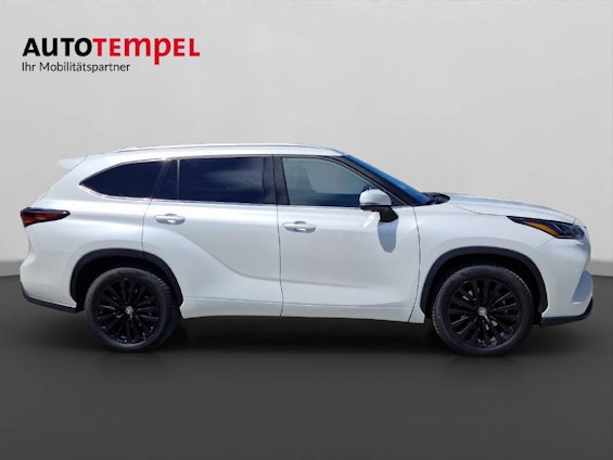 Vehicle image 12 Vehicle image 12