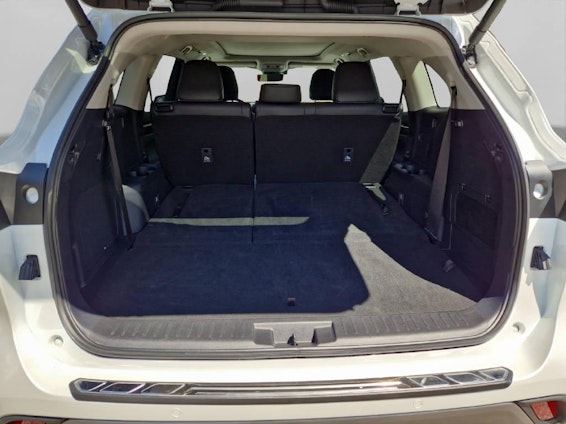 Vehicle image 8 Vehicle image 8