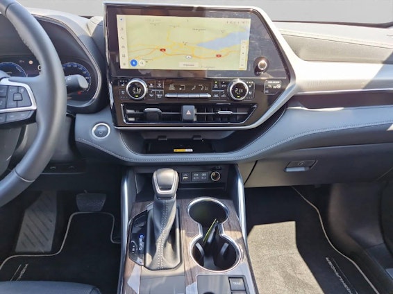 Vehicle image 6 Vehicle image 6