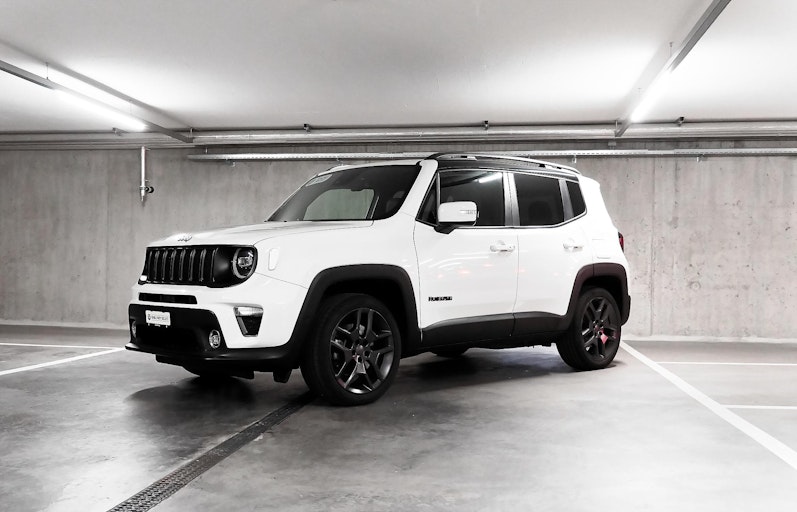 Vehicle image JEEP RENEGADE