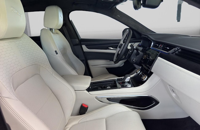 Vehicle image 14 Vehicle image 14