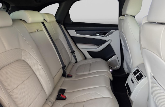 Vehicle image 15 Vehicle image 15