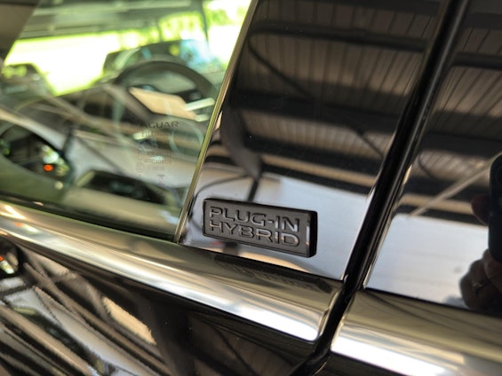 Vehicle image 18 Vehicle image 18