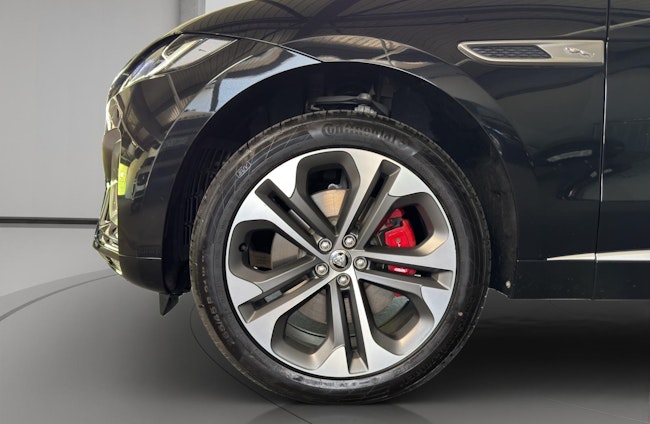 Vehicle image 17 Vehicle image 17