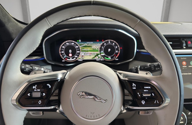 Vehicle image 8 Vehicle image 8