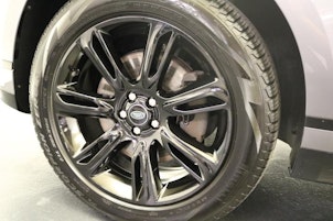 Vehicle image LAND ROVER Range Rover Velar 2.0 T R-Dynamic SE