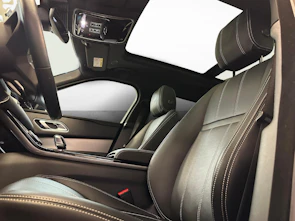 image du véhicule LAND ROVER Range Rover Velar 2.0 T R-Dynamic SE