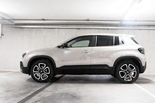 Vehicle image JEEP Avenger Summit