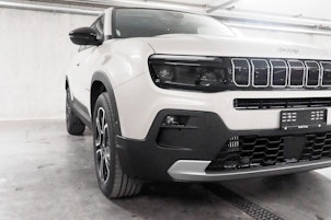 Vehicle image JEEP Avenger Summit