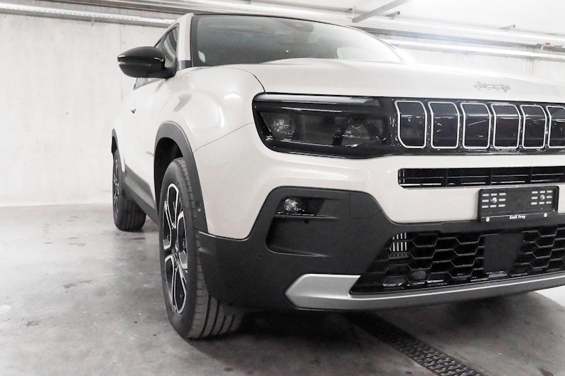 Vehicle image JEEP AVENGER