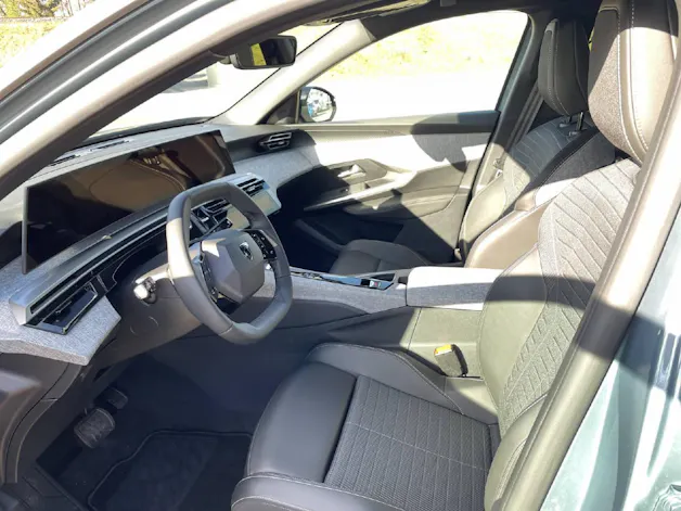 Peugeot 3008 1.2 Hybrid Allure