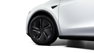 Tesla Model Y Premium Maximale Reichweite Allradantrieb
