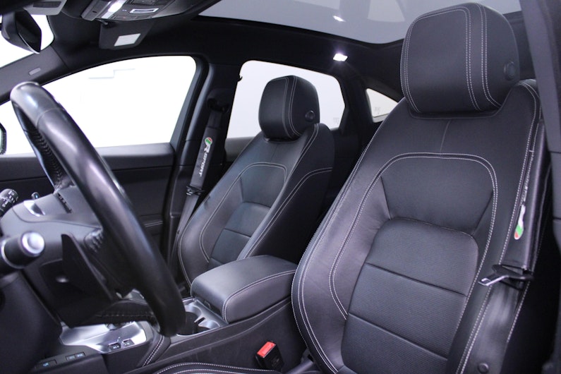 Vehicle image JAGUAR E-PACE