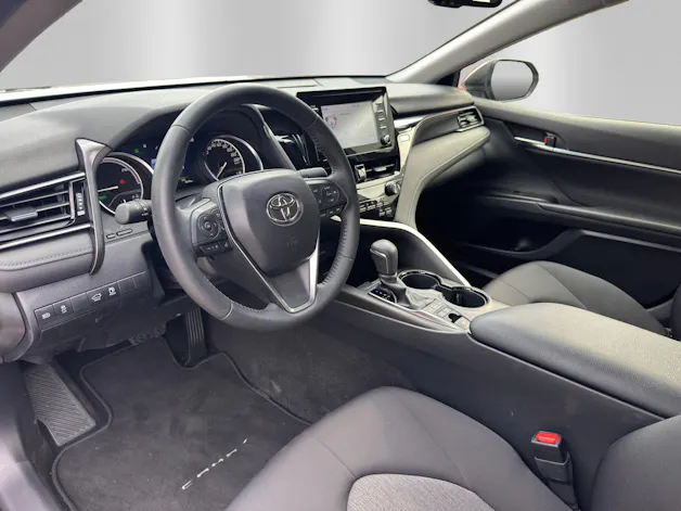 Toyota Camry 2.5 HSD e-CVT com.