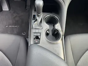 Toyota Camry 2.5 HSD e-CVT com.