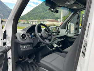 Mercedes-Benz Sprinter 317 CDI BASE CH Standard