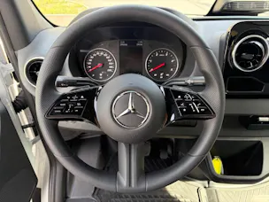 MERCEDES-BENZ Sprinter 317 CDI BASE Blache / Hebebühne