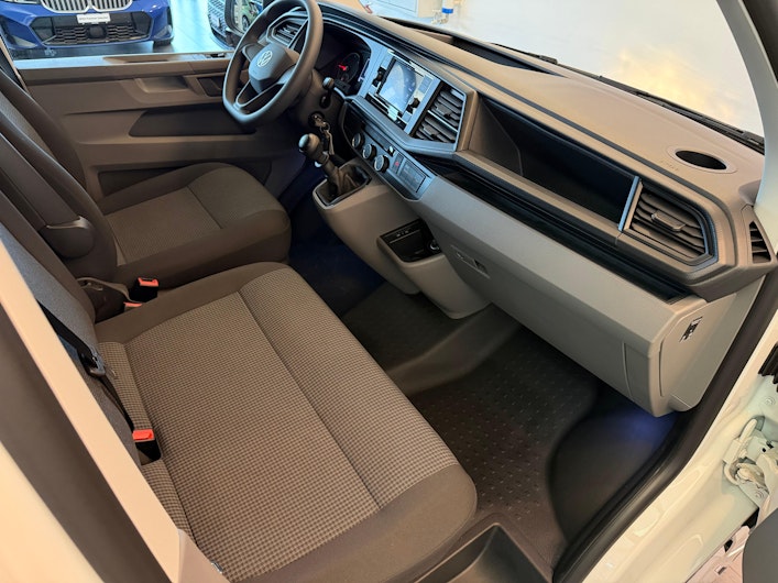 Vehicle image VW T6