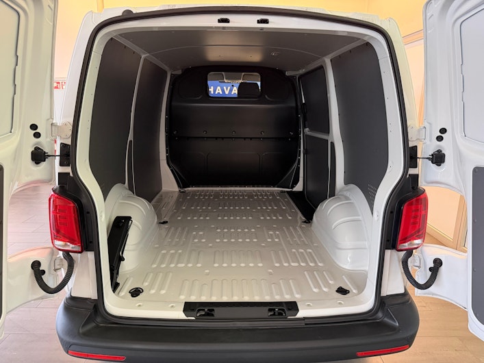 Vehicle image VW T6