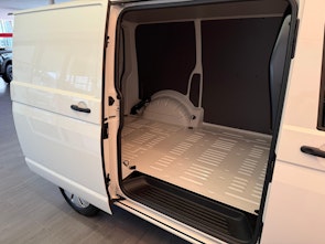 Vehicle image VW T6.1 Kaw. 3000 2.0 TDI 110