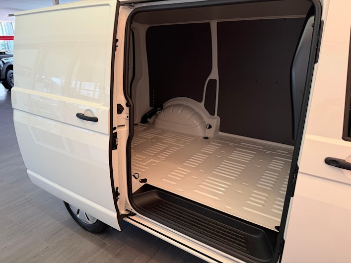 Vehicle image VW T6