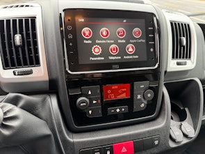 Vehicle image CITROEN Jumper Kaw. 35 L3H3 2.2 BlueHDi 140 S/S