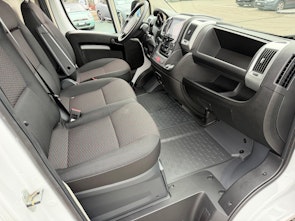 Vehicle image CITROEN Jumper Kaw. 35 L3H3 2.2 BlueHDi 140 S/S