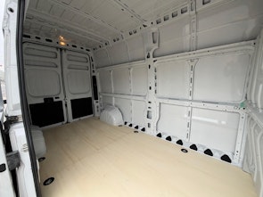 Vehicle image CITROEN Jumper Kaw. 35 L3H3 2.2 BlueHDi 140 S/S