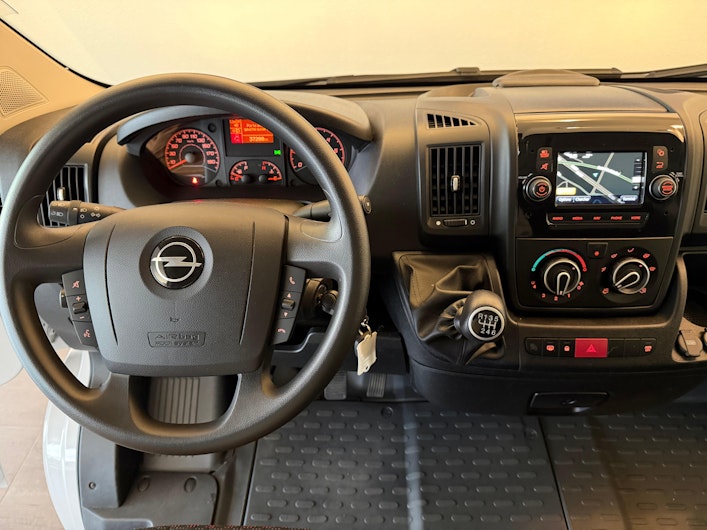 Vehicle image OPEL MOVANO