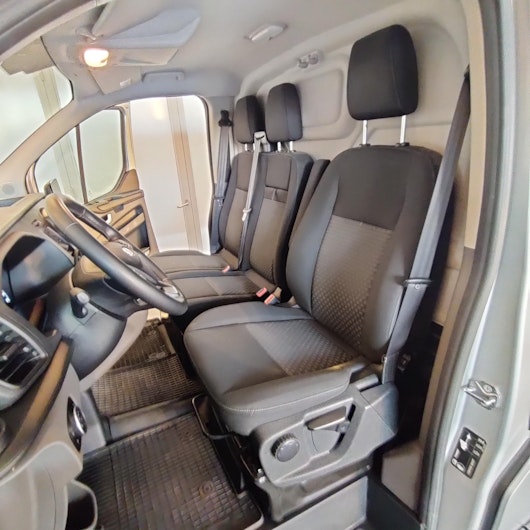 Vehicle image FORD TRANSIT CUSTOM