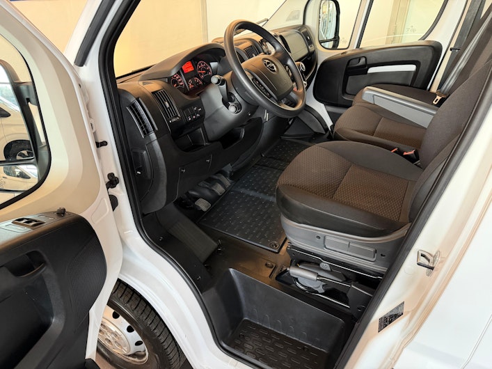 Vehicle image OPEL MOVANO