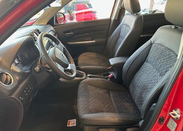 Vehicle image 4 Vehicle image 4