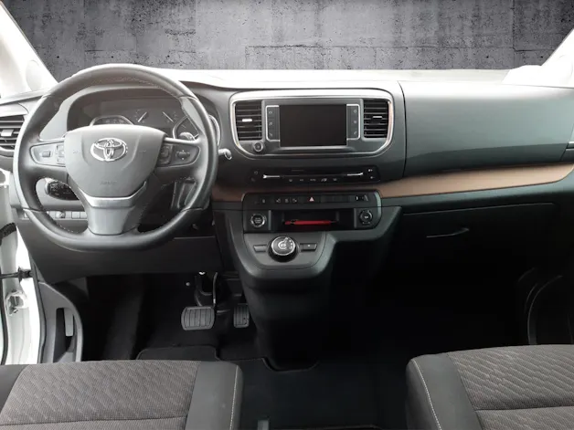 Toyota PROACE Verso L2 2.0 D Trend